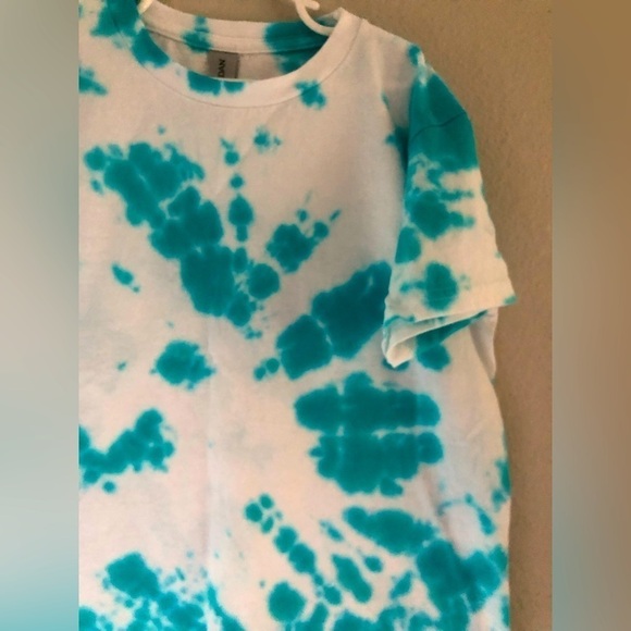 ⭐️FUNDRAISER ALERT⭐️ Tie Dye t-shirt kids sz S - Picture 4 of 5